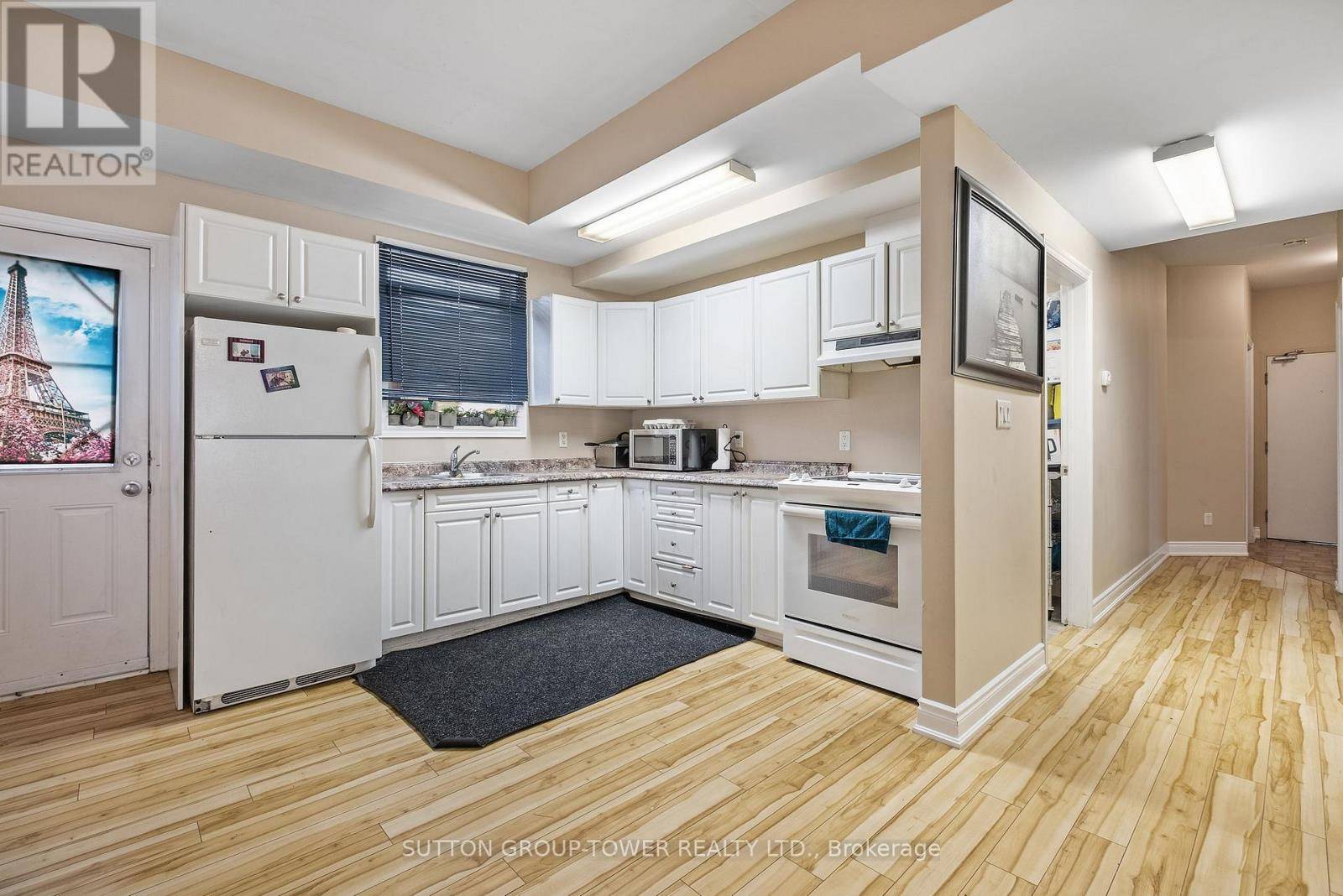 Oshawa (lakeview), ON L1H4T6,750 Albert ST #1