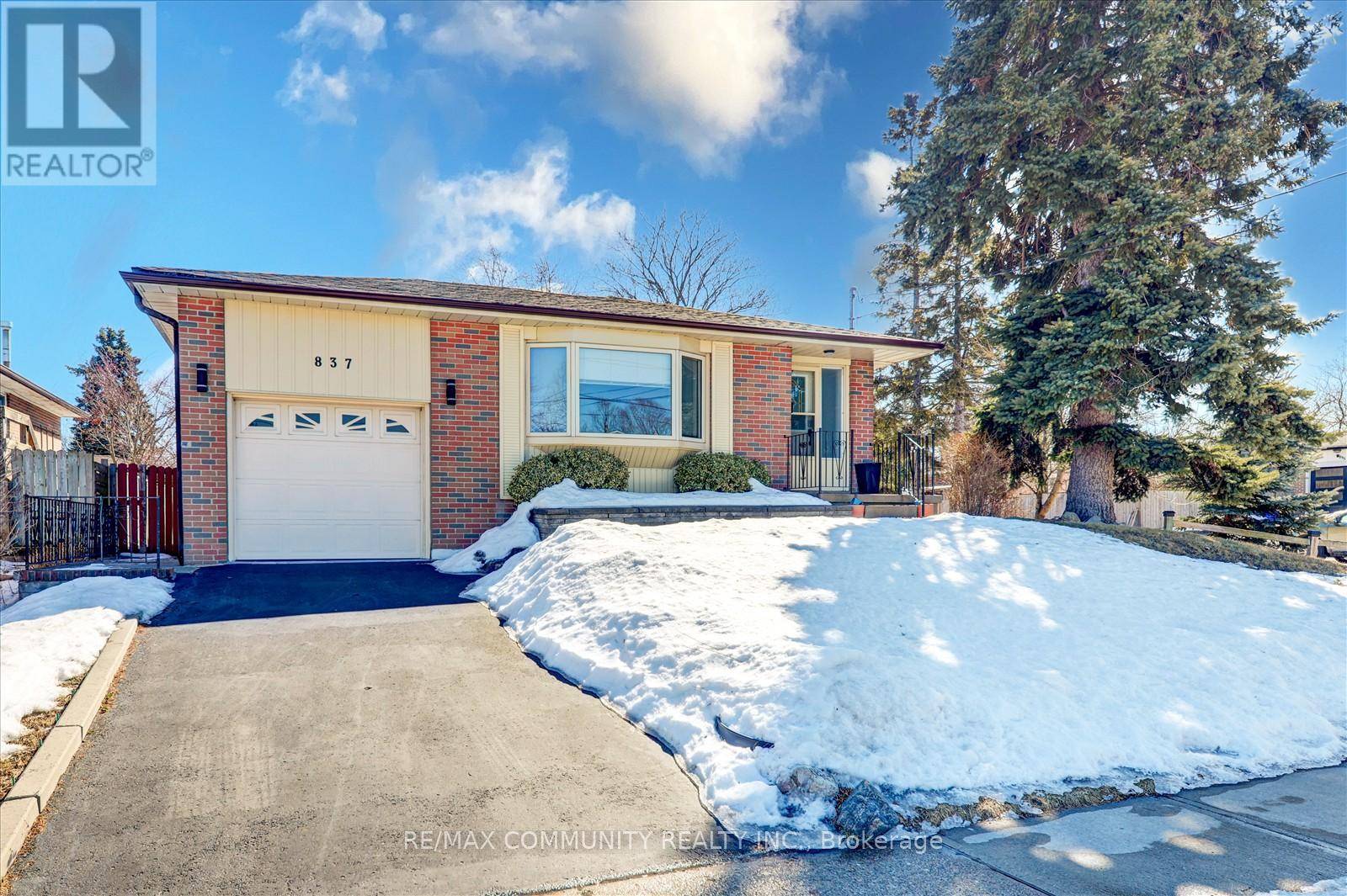 Pickering (west Shore), ON L1W2P8,837 HILLCREST ROAD