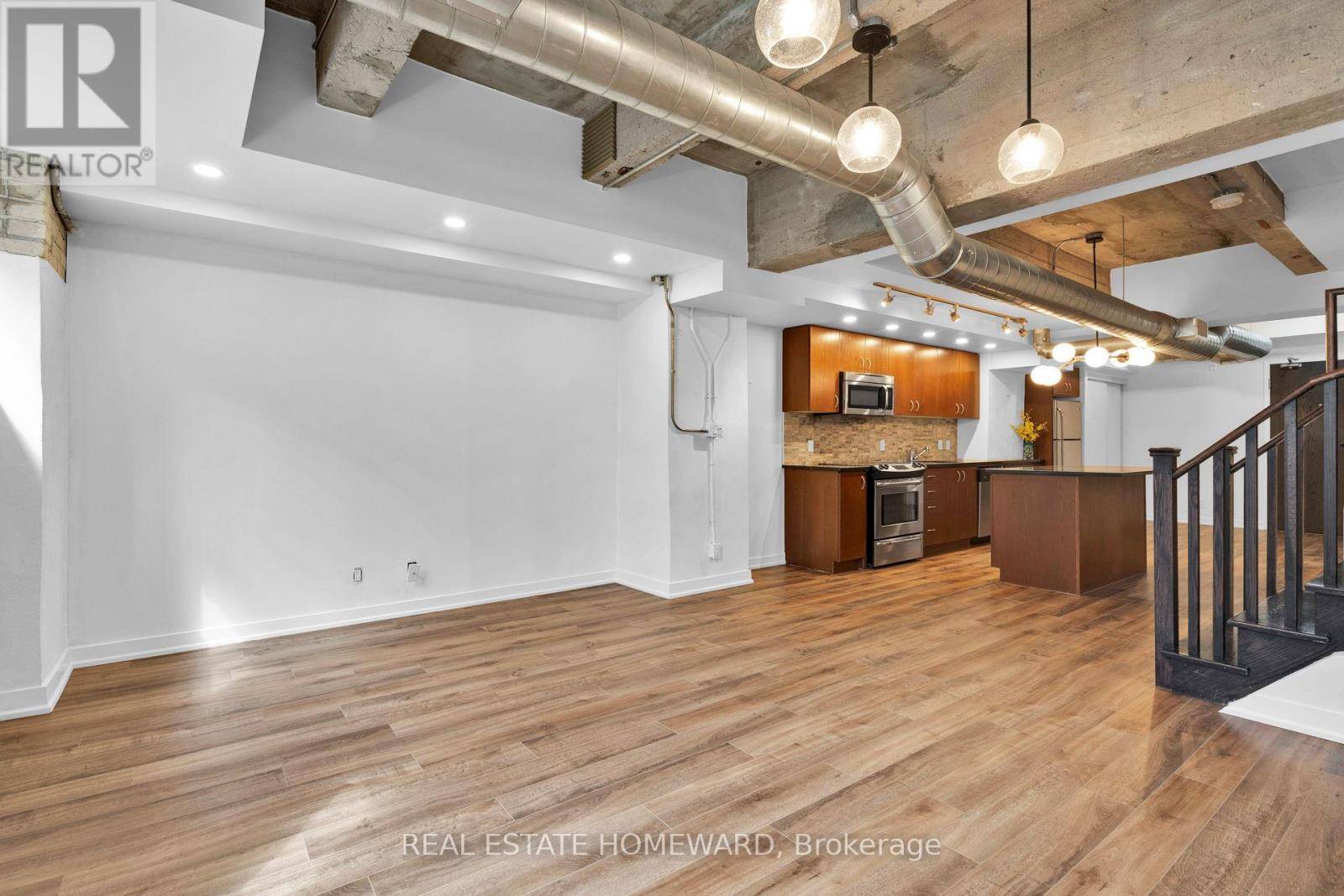 Toronto (south Riverdale), ON M4M2S3,201 Carlaw AVE #128