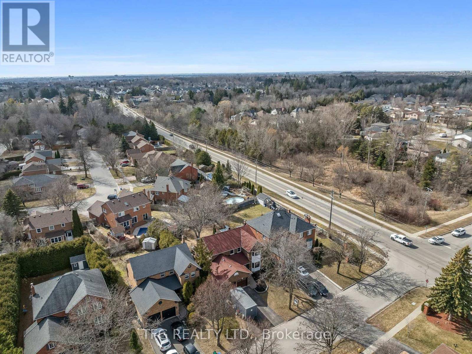 Clarington (courtice), ON L1E1J9,4 CARRIAGE LANE