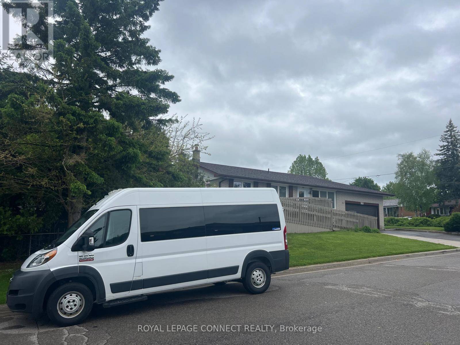 Oshawa (central), ON L1H5V7,265 CHADBURN STREET