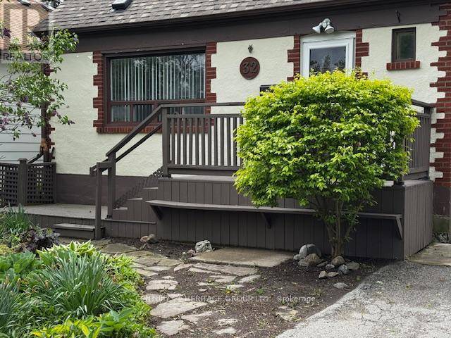 Toronto (clairlea-birchmount), ON M1K1Y8,32 MARSH ROAD