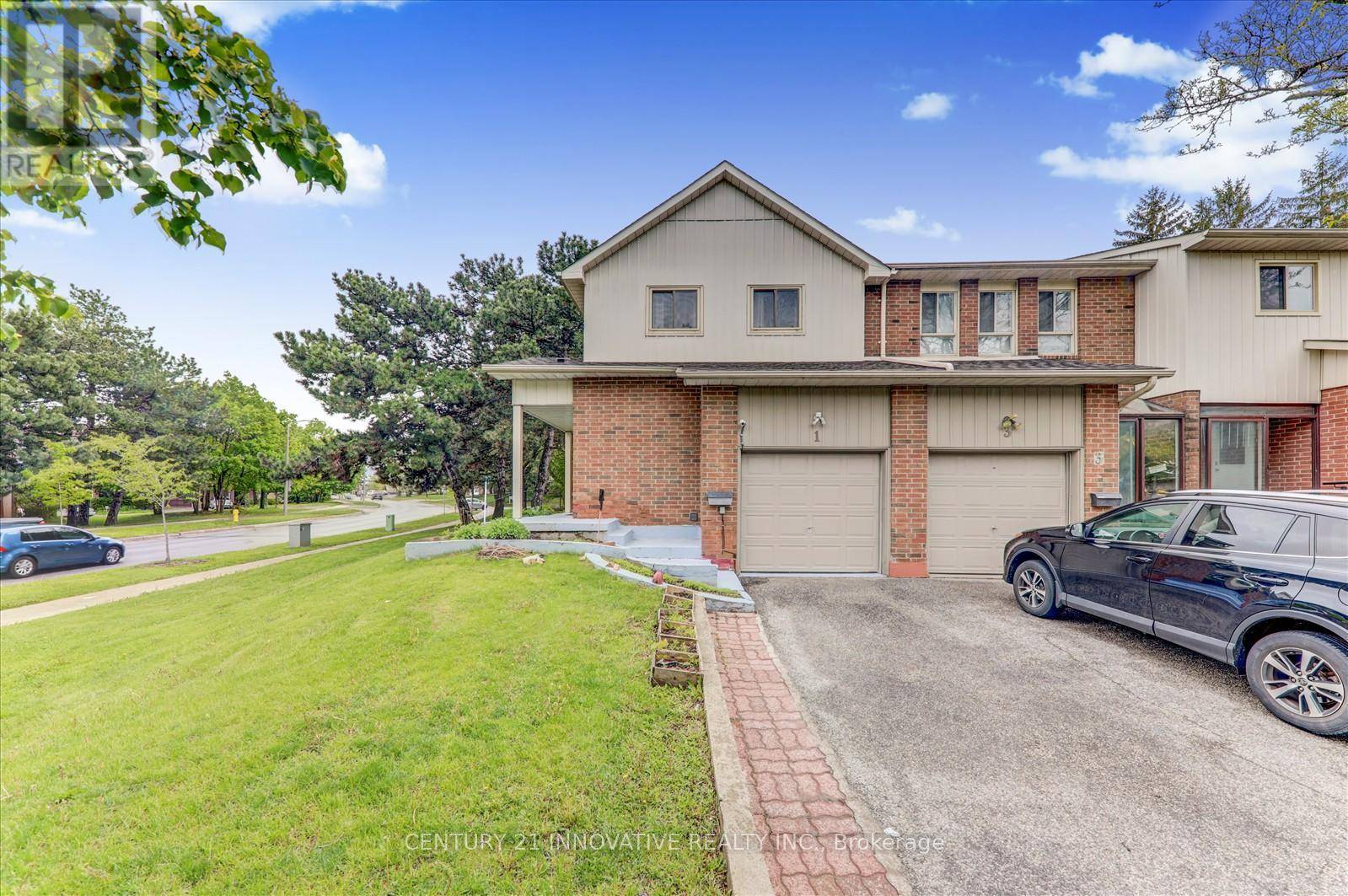 Toronto (dorset Park), ON M1P4W3,34 Dundalk DR #1