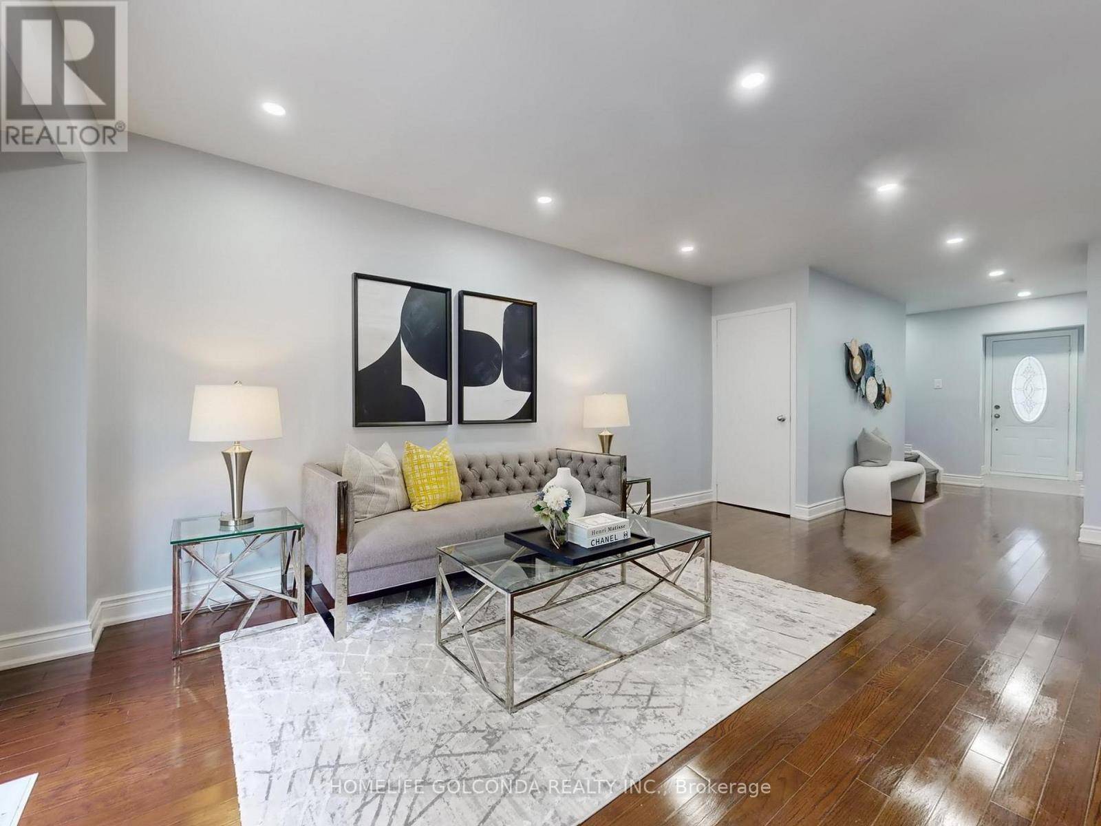 Toronto (agincourt North), ON M1V1M2,54 HOMEDALE DRIVE