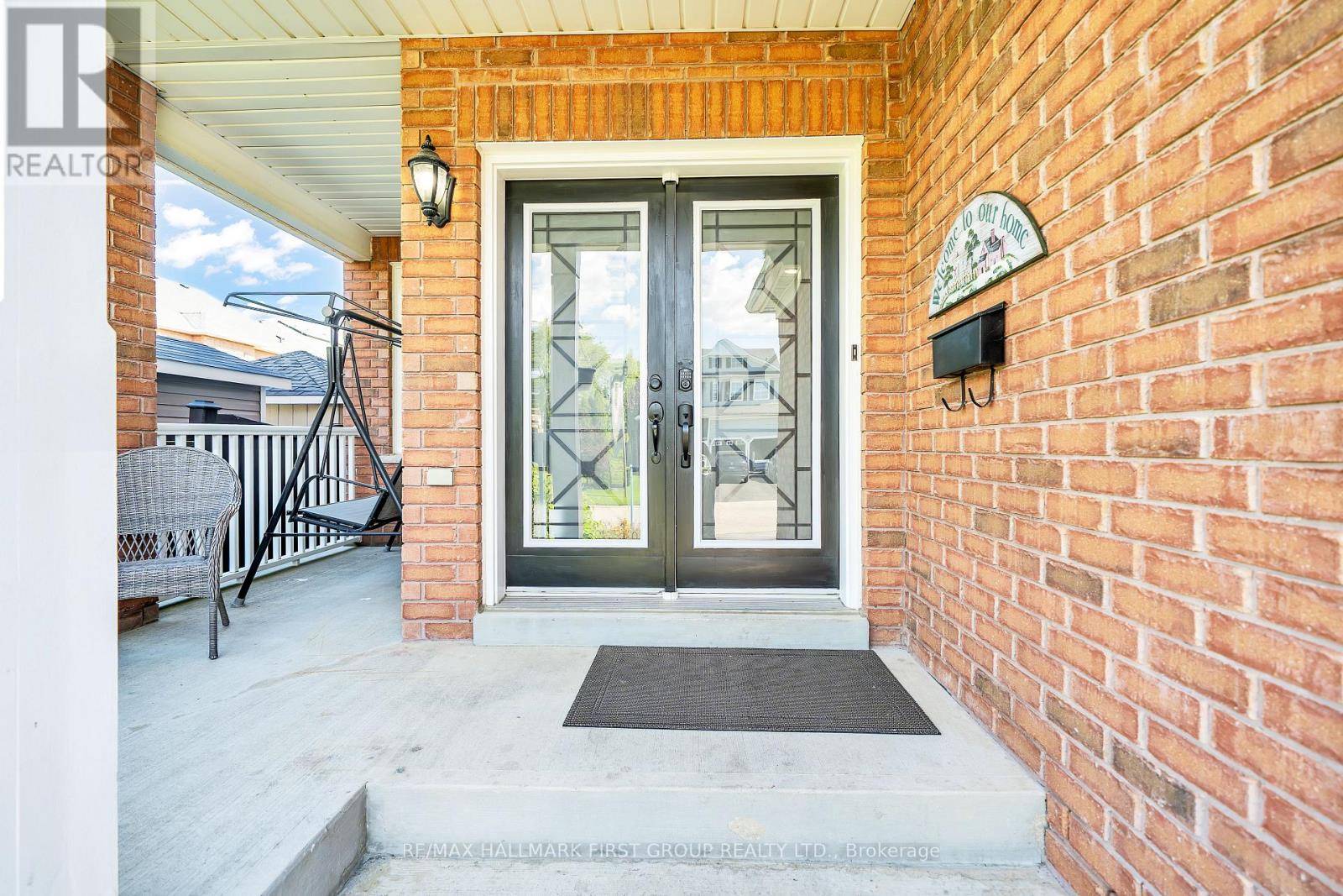 Oshawa (taunton), ON L1K2R3,1249 LEACOCK COURT