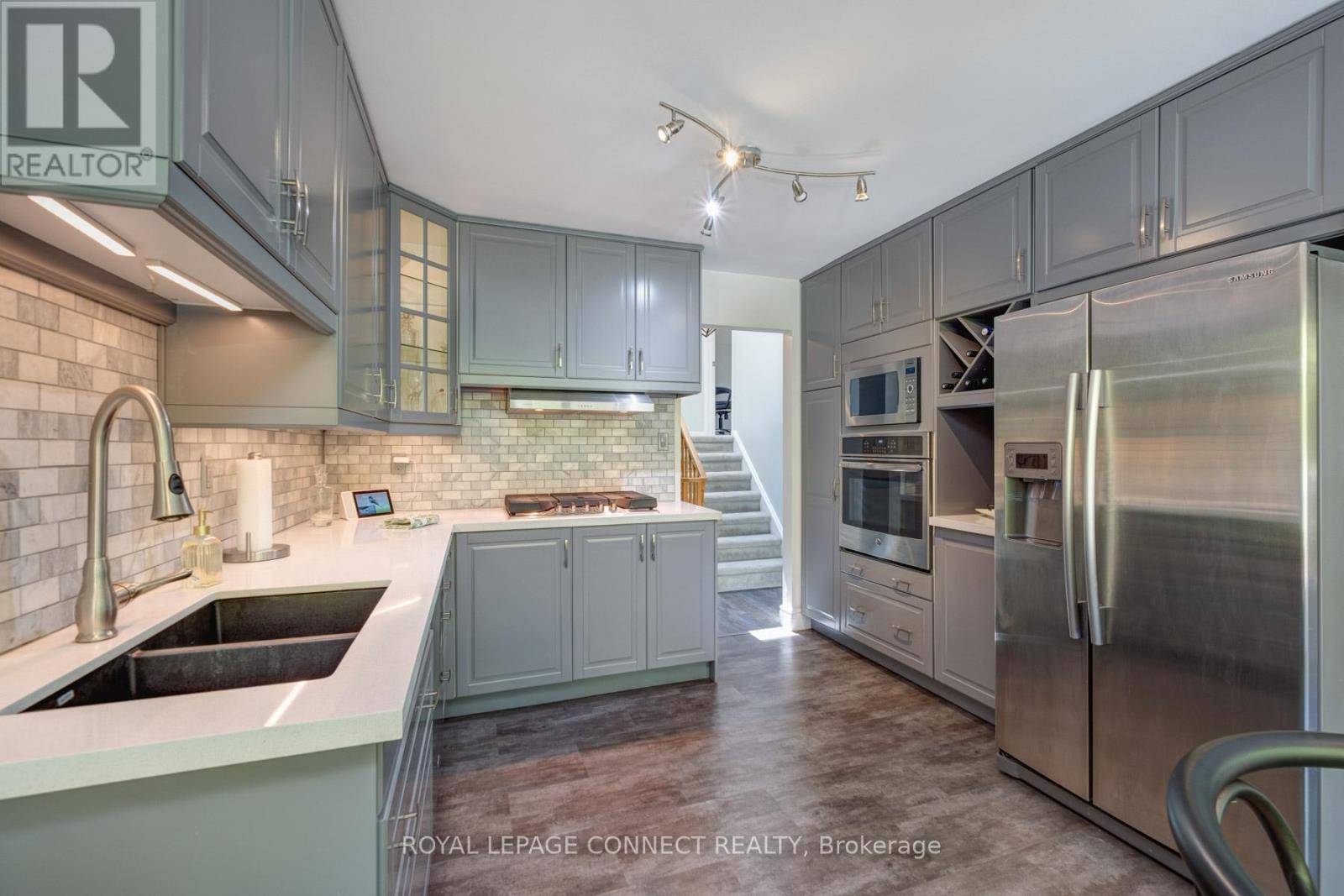 Toronto (rouge), ON M1C3K5,37 BROADBRIDGE DRIVE