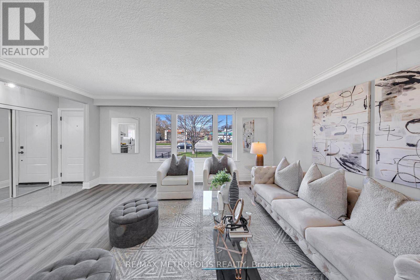 Toronto (woburn), ON M1H2Y1,769 MARKHAM ROAD