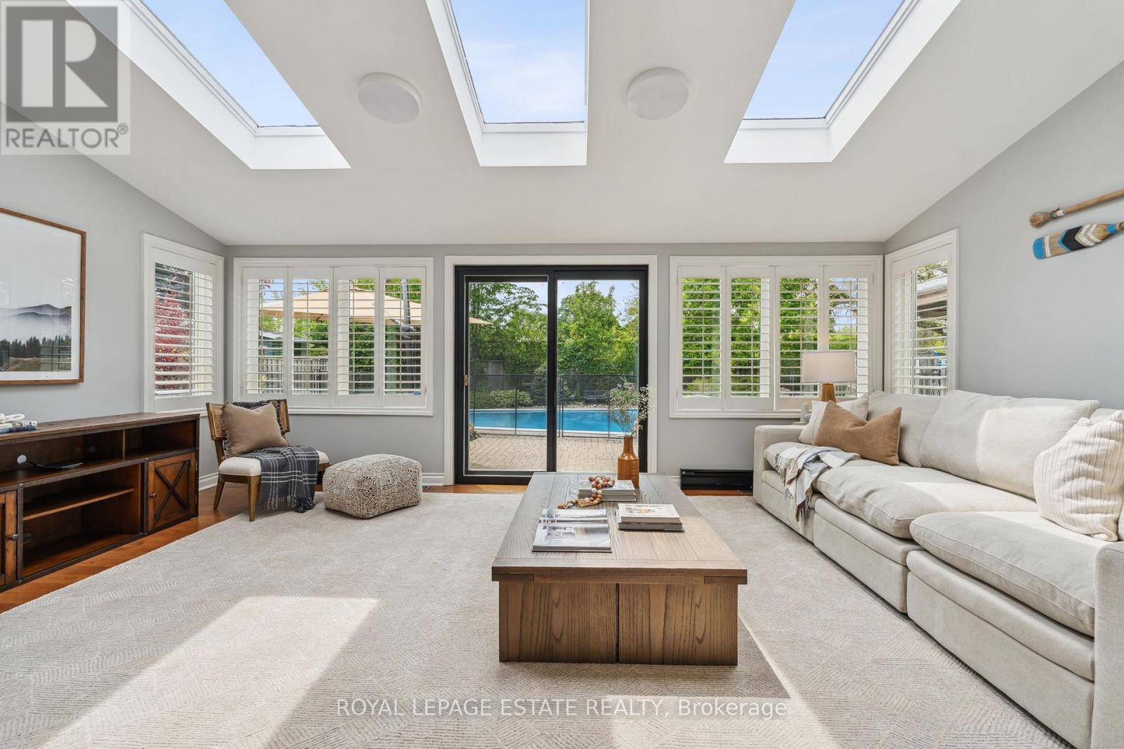 Toronto (bendale), ON M1P3S4,270 BIRKDALE ROAD