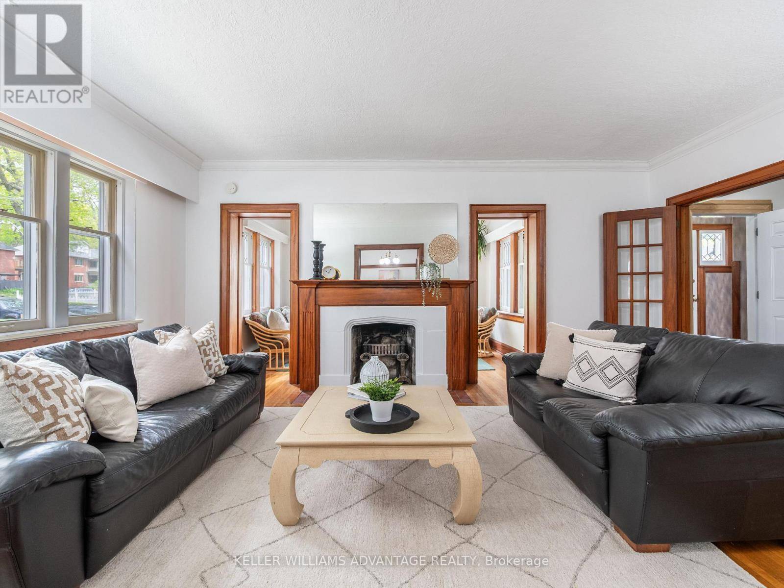 Toronto (the Beaches), ON M4E3K9,58 SILVER BIRCH AVENUE