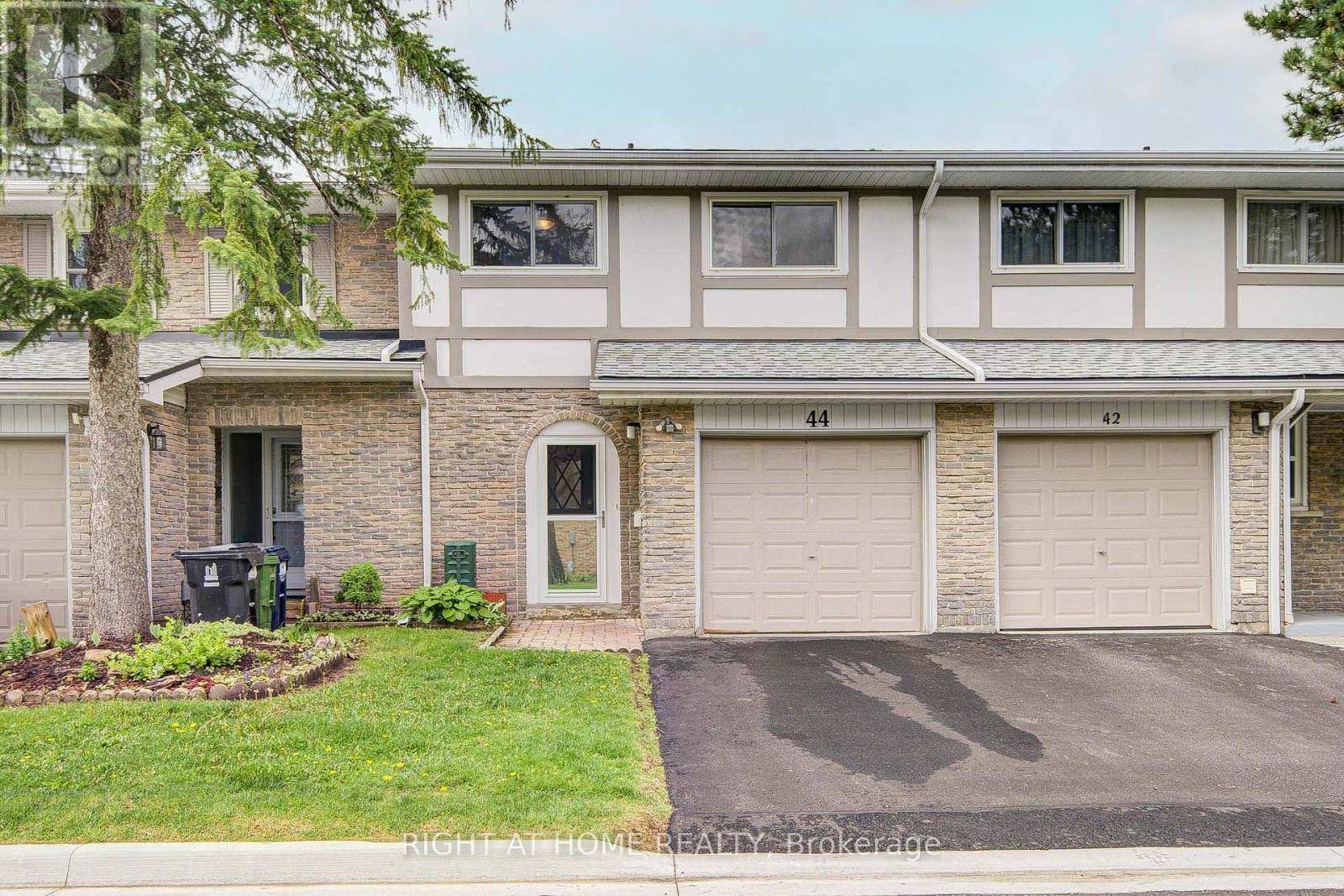 Toronto (agincourt North), ON M1V1E4,55 Brimwood BLVD #44