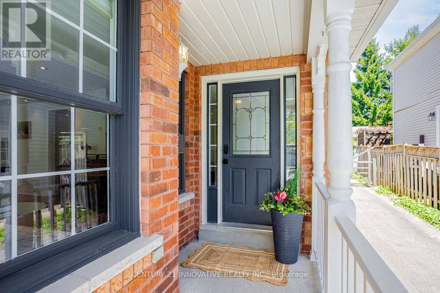 Whitby (brooklin), ON L1M1E4,4 BLACKFRIAR AVENUE