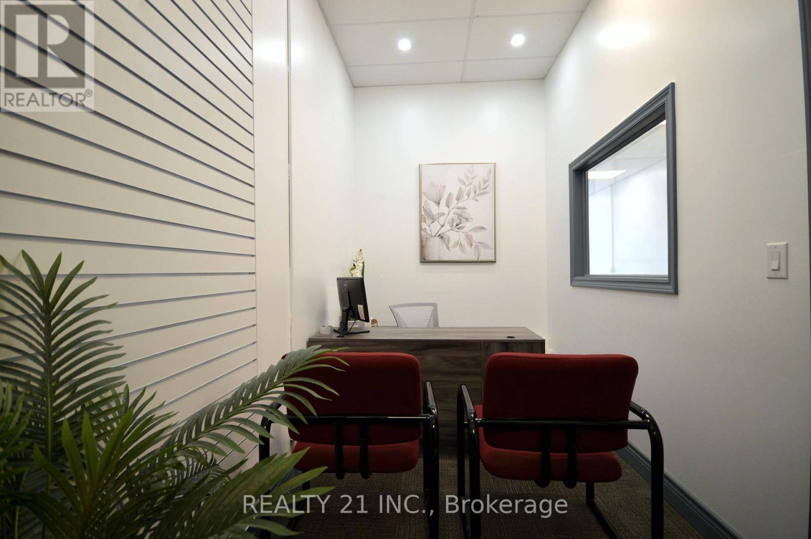 Toronto (clairlea-birchmount), ON M1K1N8,462 Birchmount RD #1A-SO