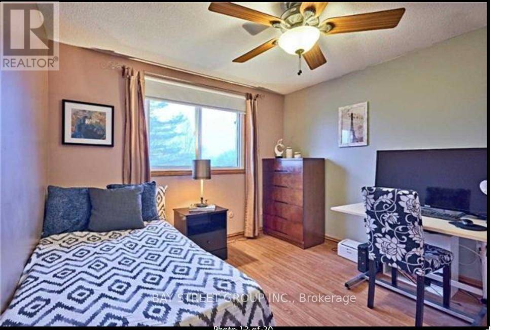 Oshawa (centennial), ON L1G7L6,37 CALEDON COURT