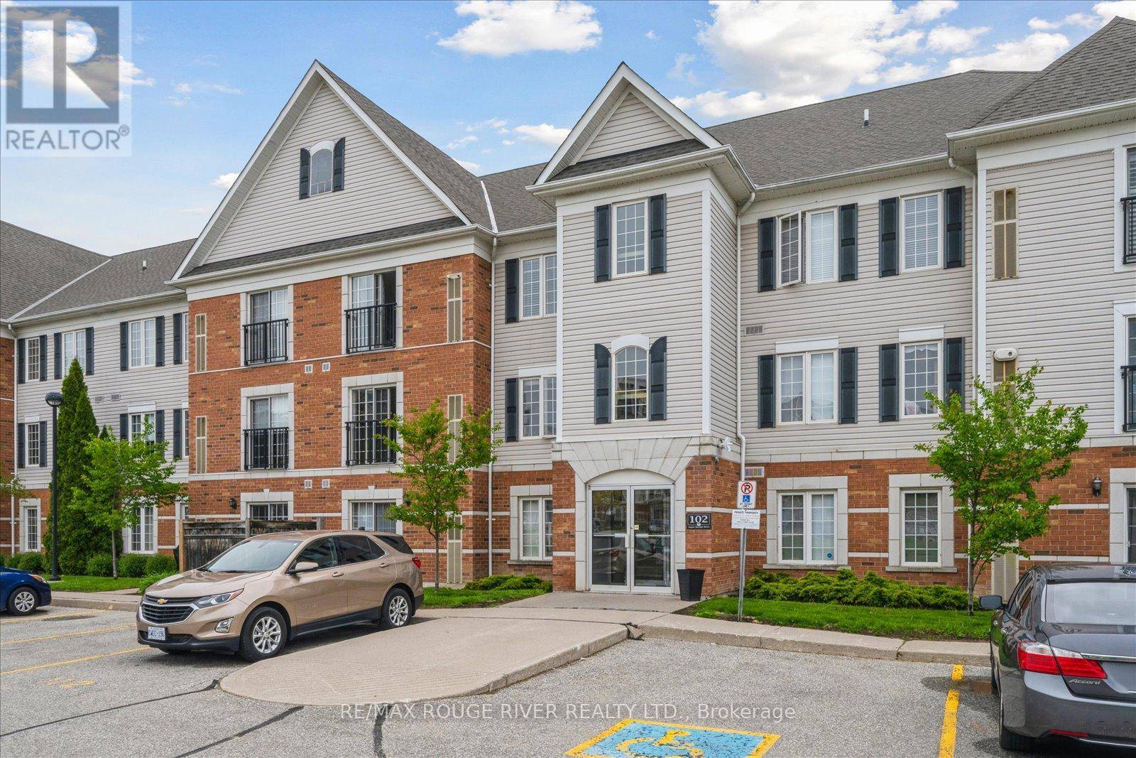 Clarington (bowmanville), ON L1C5N6,102 Aspen Springs DR #212