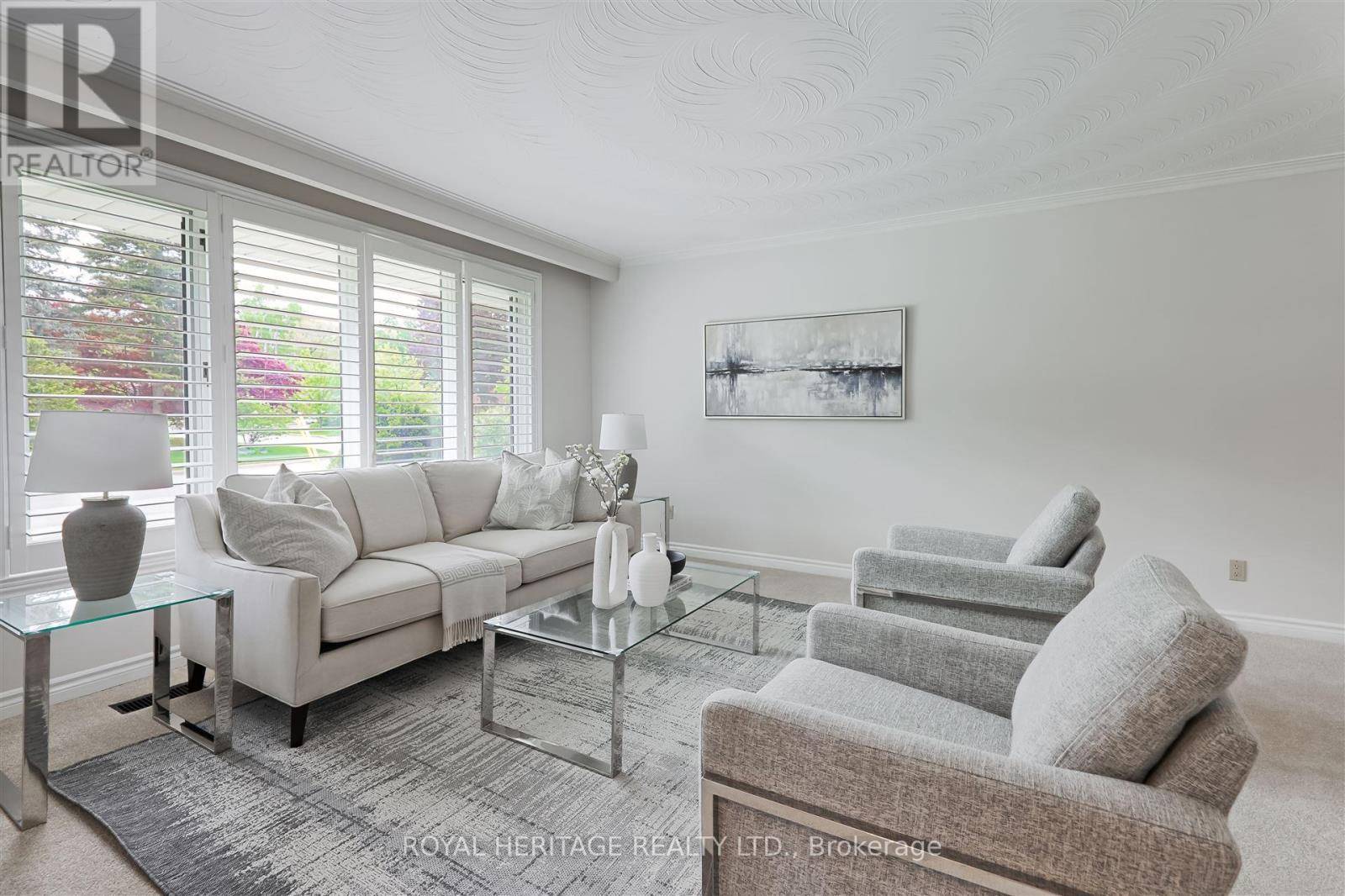 Toronto (woburn), ON M1J2Z8,11 ALPACA DRIVE