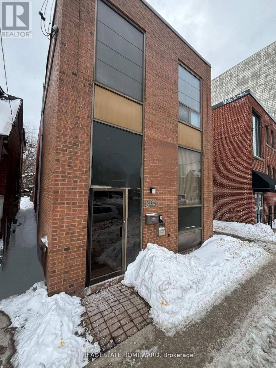 Toronto (playter Estates-danforth), ON M4K2P9,863 Broadview AVE #Upper