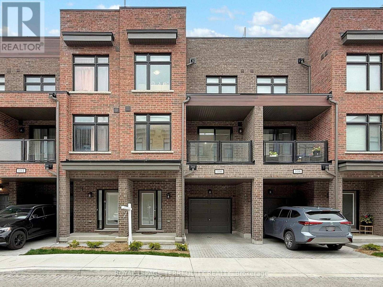 Pickering (village East), ON L1V0H2,1865 Pickering Pkwy #106