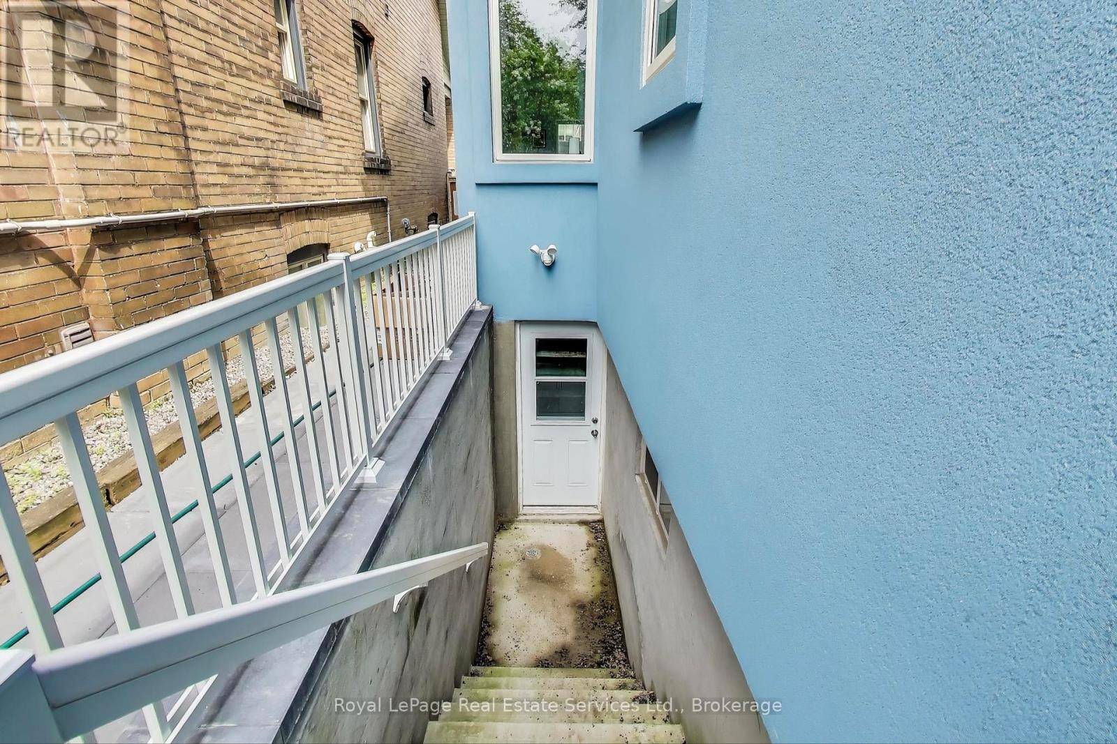 Toronto (playter Estates-danforth), ON M4K3L2,846 Carlaw AVE #Bsmt
