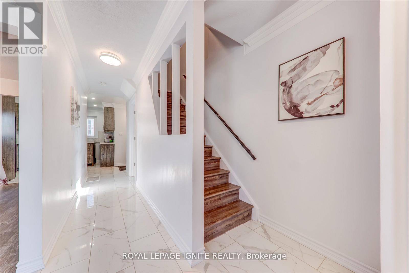 Toronto (malvern), ON M1B1H5,49 DOWSWELL DRIVE