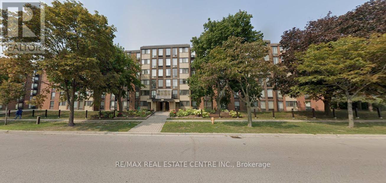 Pickering (town Centre), ON L1V3V9,1540 Pickering Pkwy #609