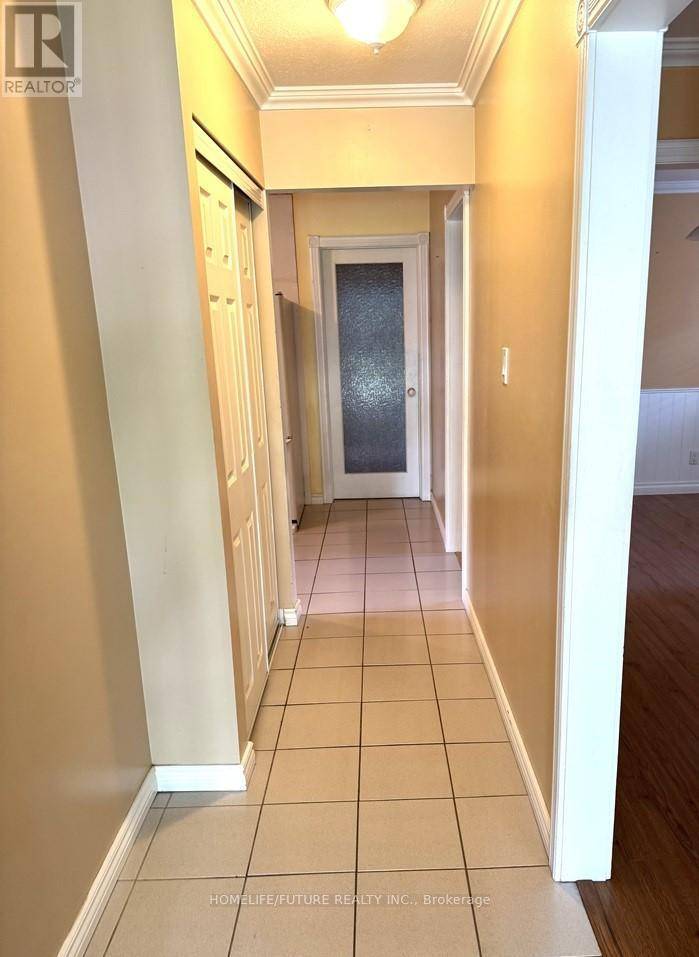 Whitby (downtown Whitby), ON L1N7K8,45 Regency CRES #Main
