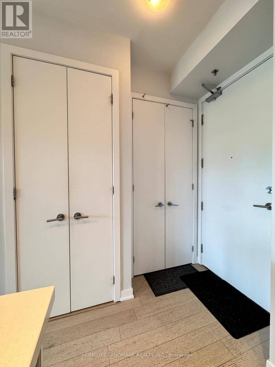 Toronto (south Riverdale), ON M4S0A6,88 Colgate AVE #529