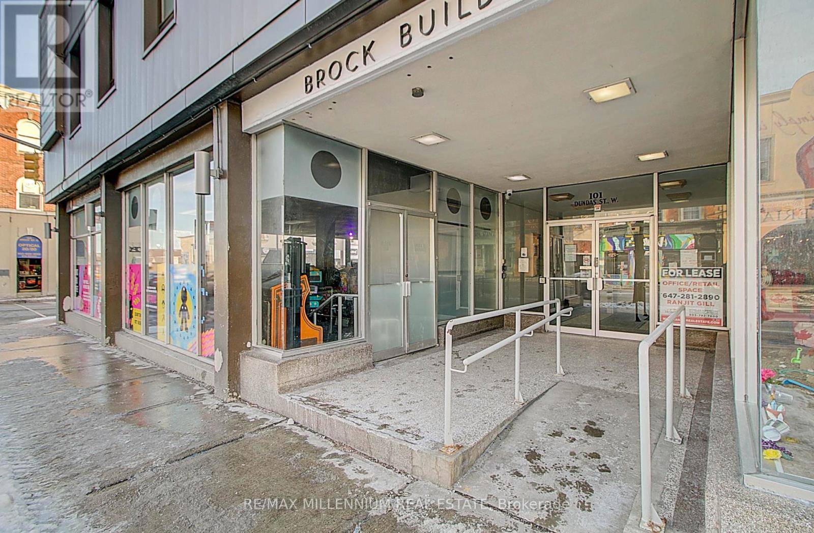 Whitby (downtown Whitby), ON L1N2M2,101 Dundas ST #104