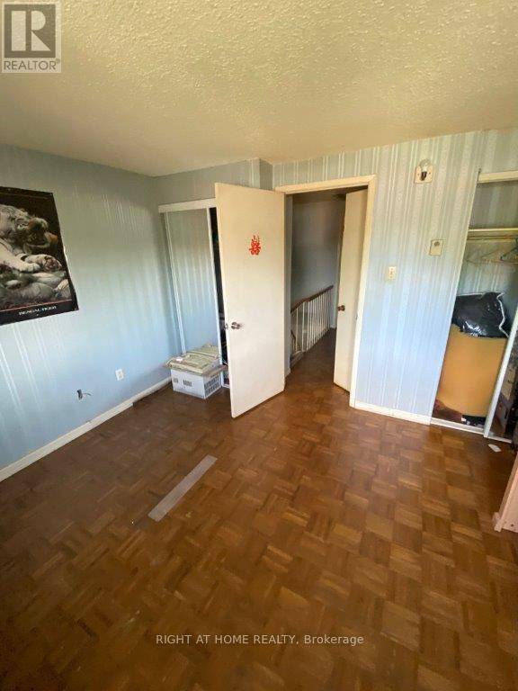 Toronto (south Riverdale), ON M4M3H4,1209 Queen ST East #5