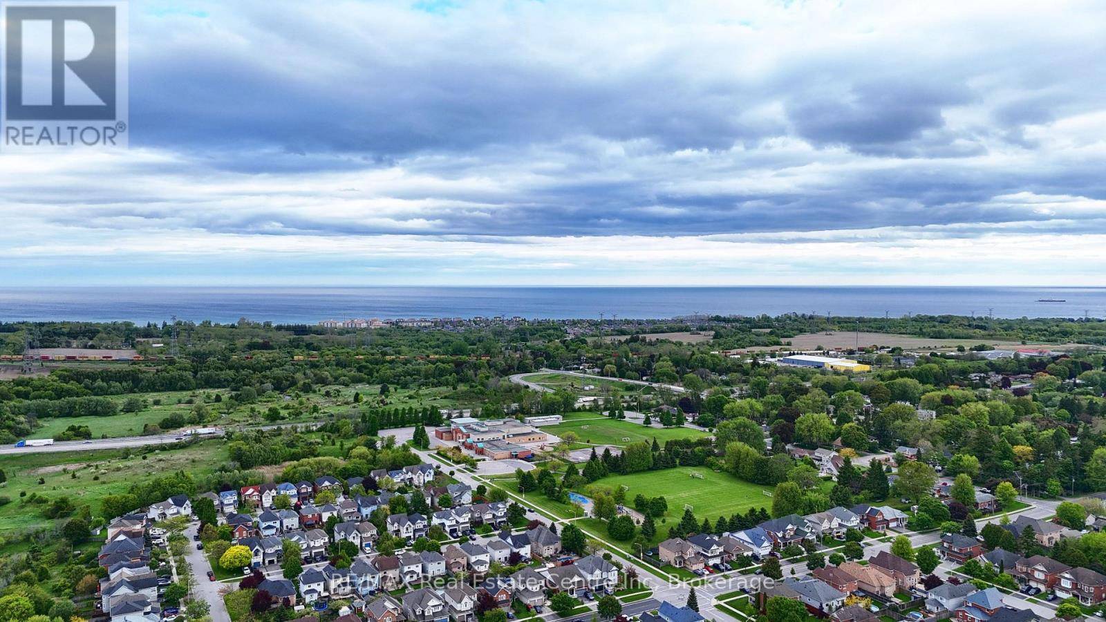 Clarington (newcastle), ON L1B0V4,21 BROOKHOUSE DR #217