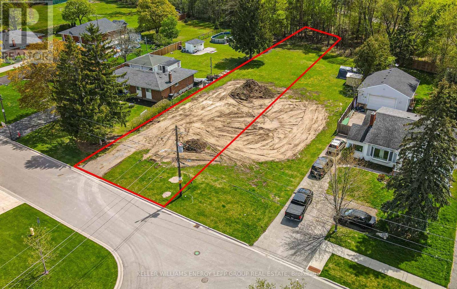 Oshawa (samac), ON L1G3Y5,21 EASTWOOD AVENUE N