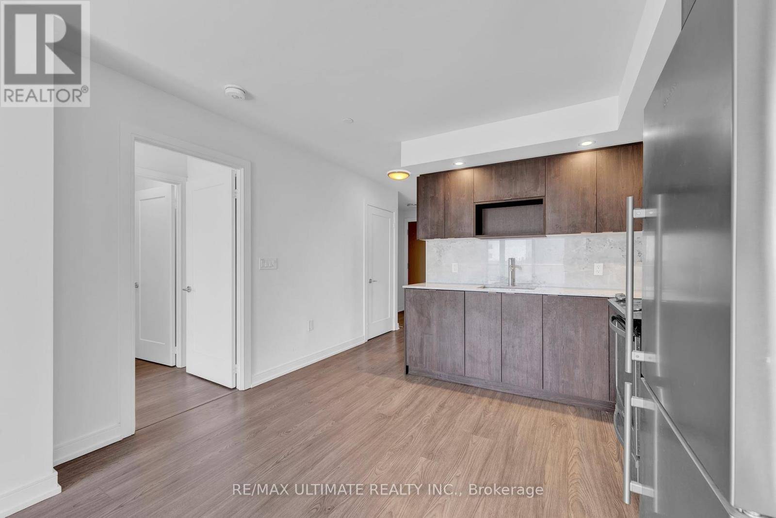 Toronto (agincourt South-malvern West), ON M1S0N4,225 Village Green SQ #1006