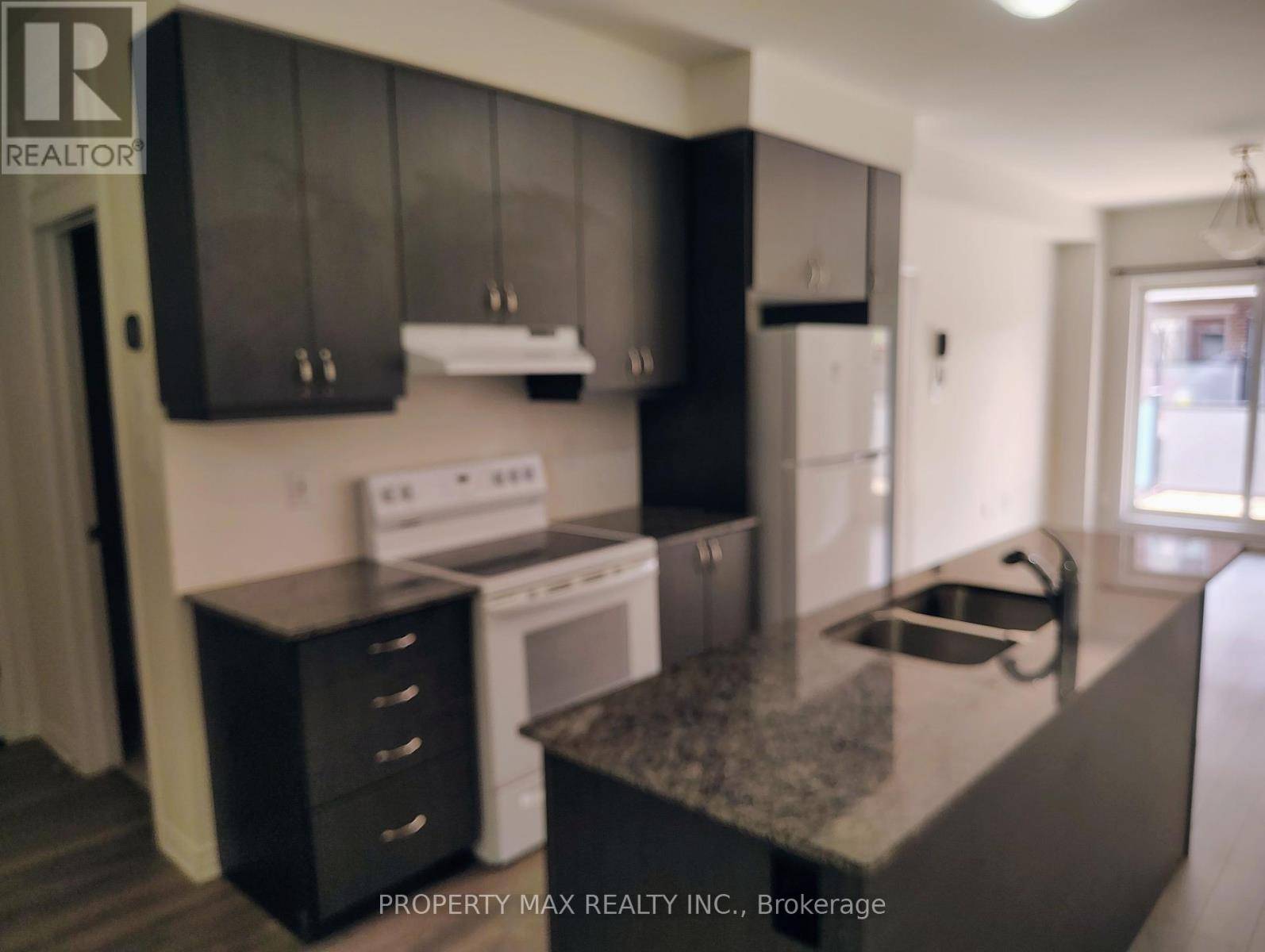 Pickering, ON L1V2P8,1148 Dragonfly AVE #702