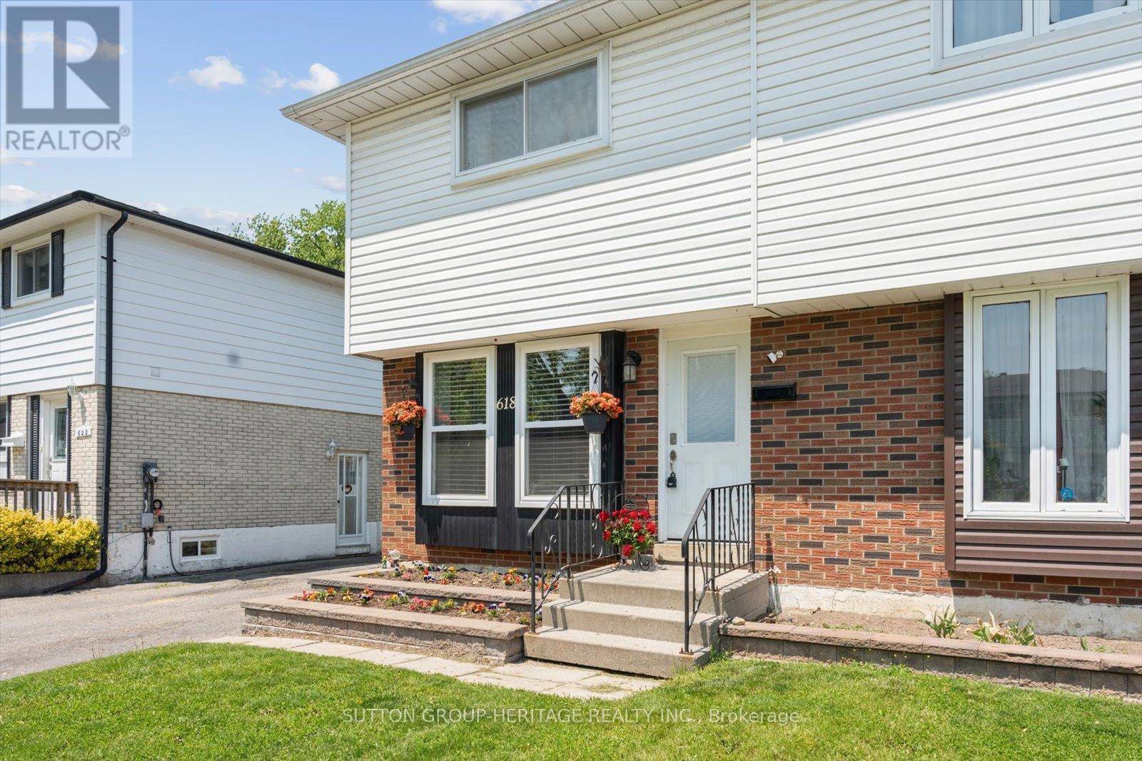 Oshawa (vanier), ON L1J1X8,618 RADISSON AVENUE