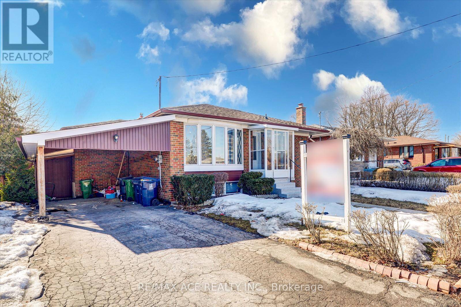 Toronto (bendale), ON M1P3T6,16 Roseglor CRES #Main