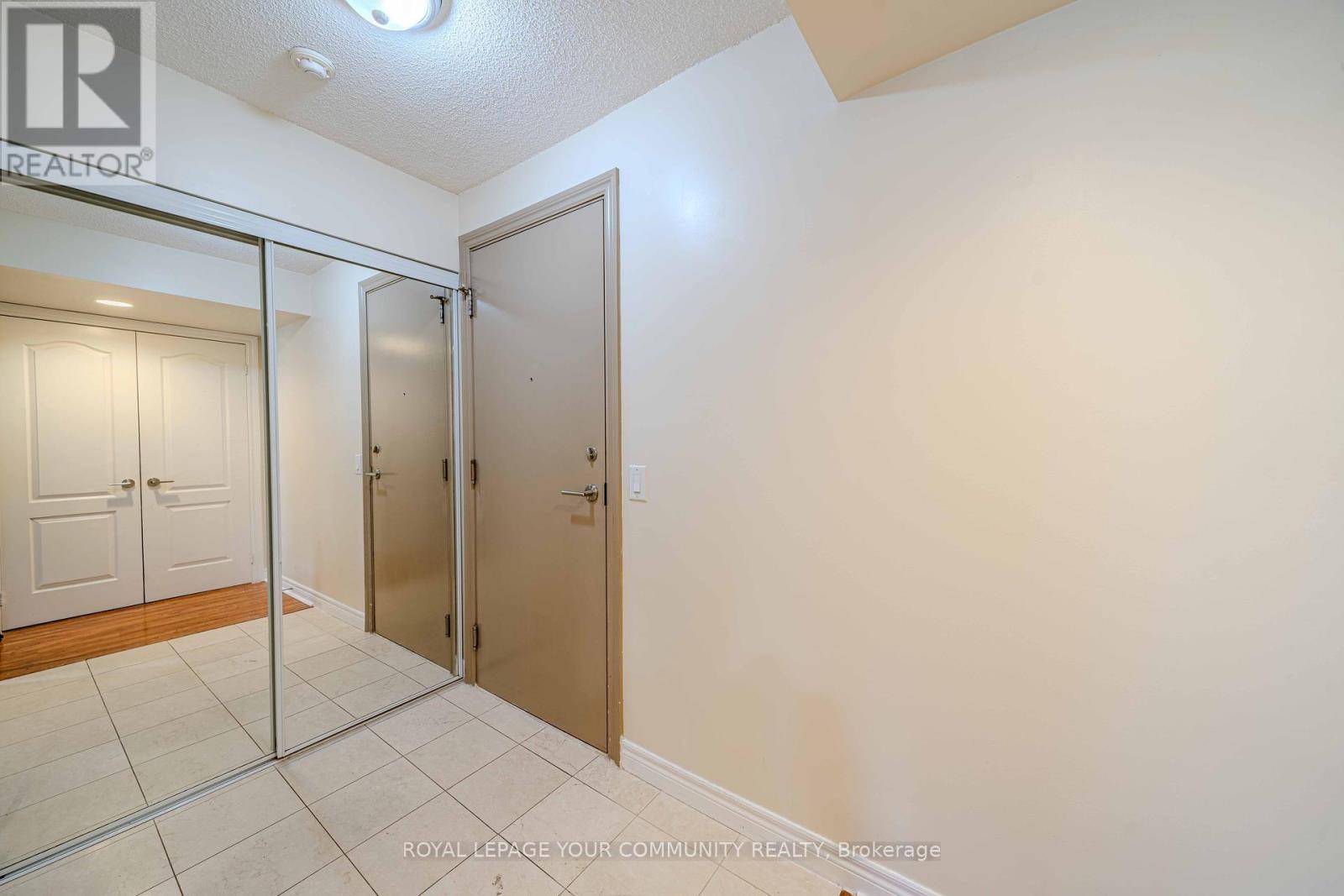 Toronto (bendale), ON M1P4Y7,70 Town Centre CT #705