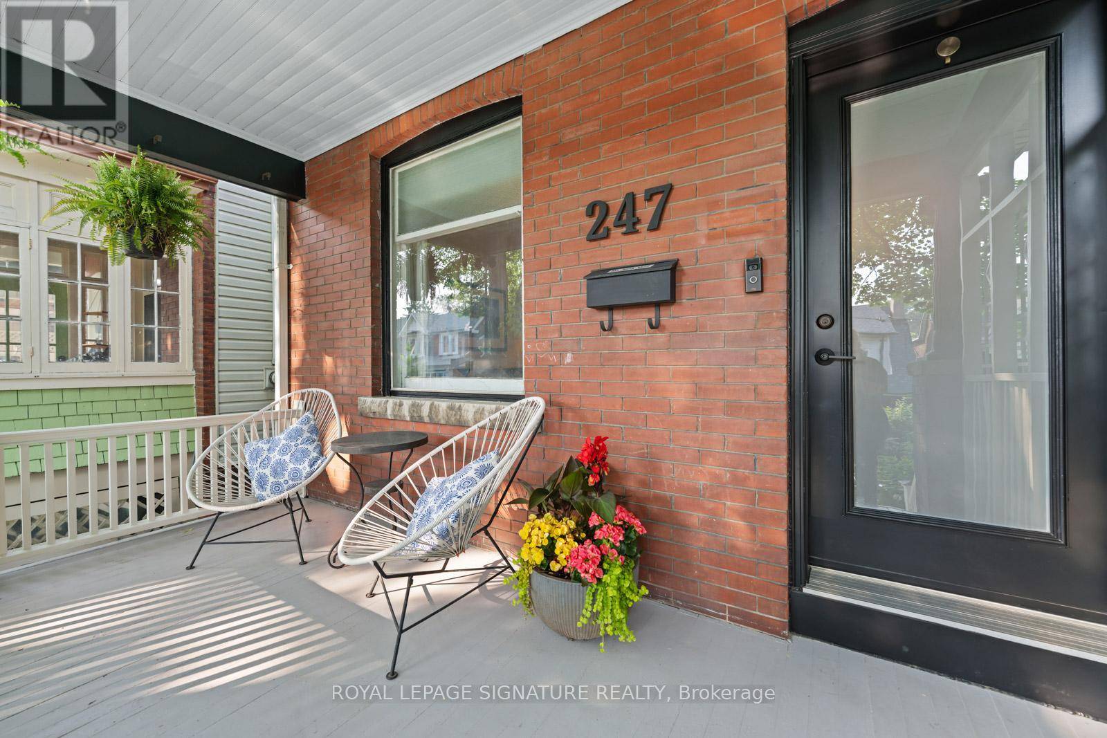 Toronto (greenwood-coxwell), ON M4L2V4,247 HIGHFIELD ROAD