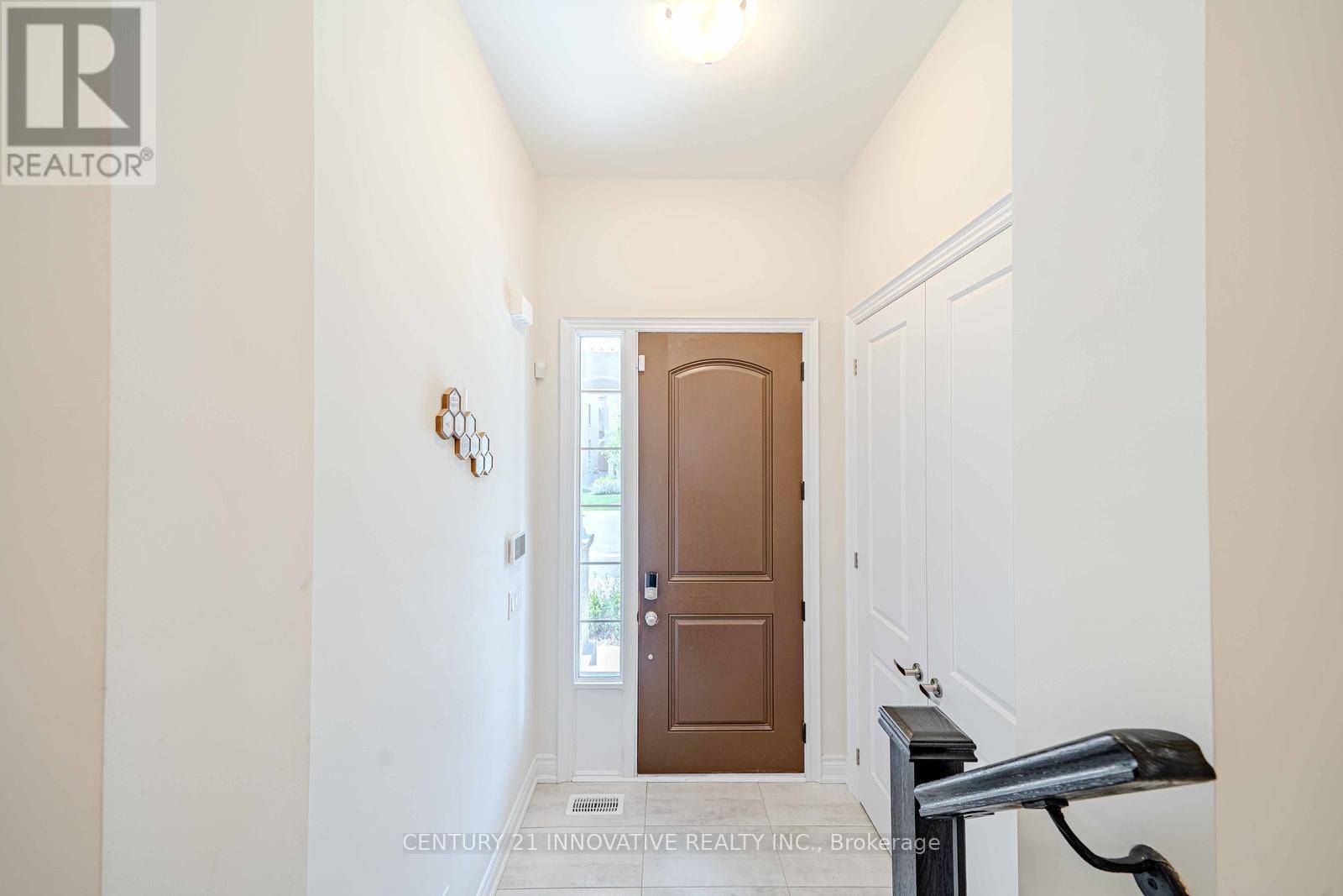 Whitby (williamsburg), ON L1P0C8,110 DORIAN DRIVE