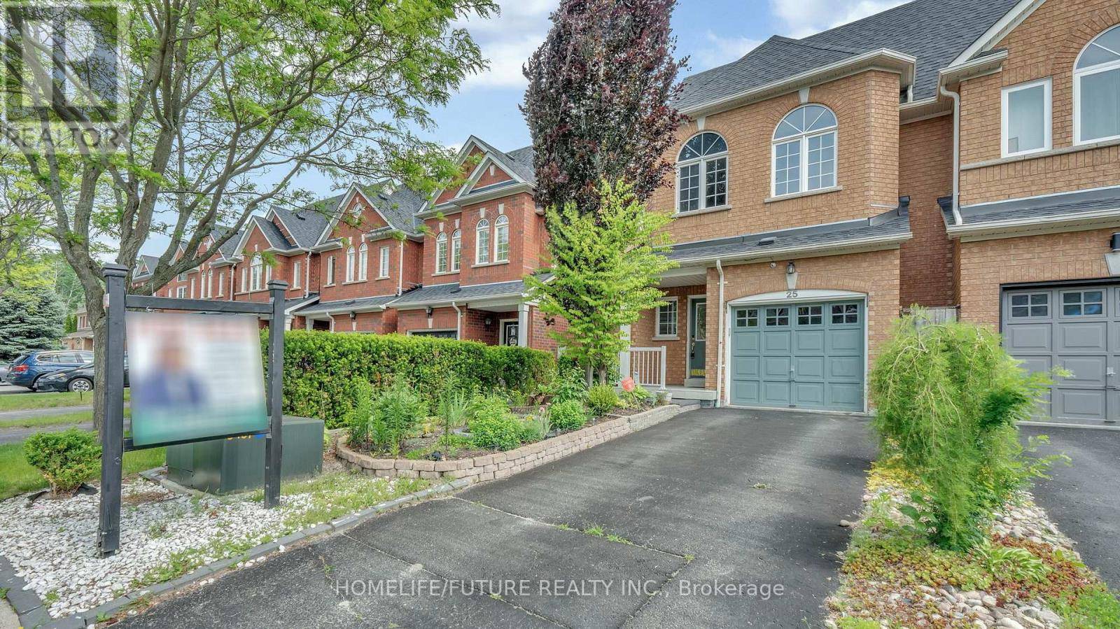 Whitby (taunton North), ON L1R3M9,25 GATEWAY COURT