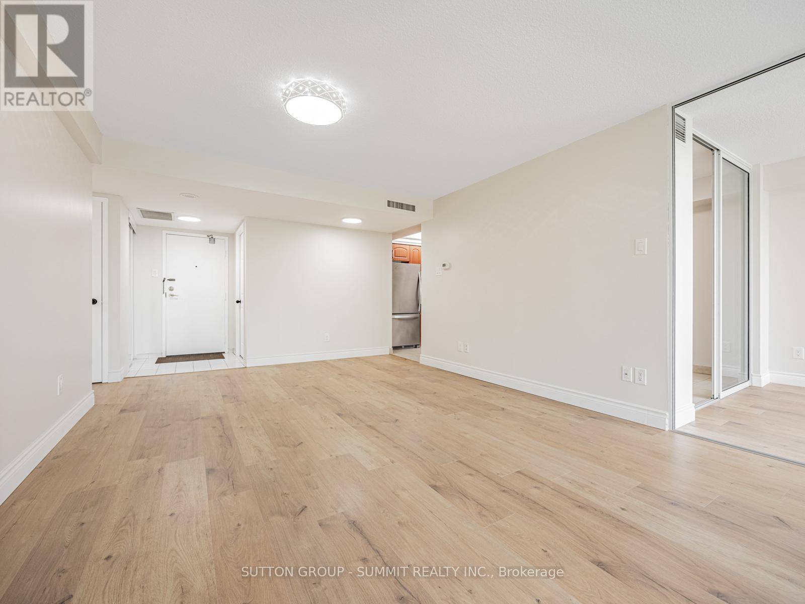 Toronto (agincourt South-malvern West), ON M1S5B3,4727 SHEPPARD AVE #513