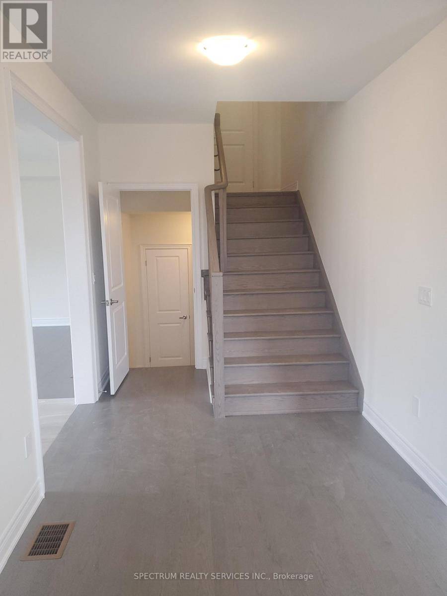 Clarington (newcastle), ON L1B0W4,27 ROGERSON STREET E