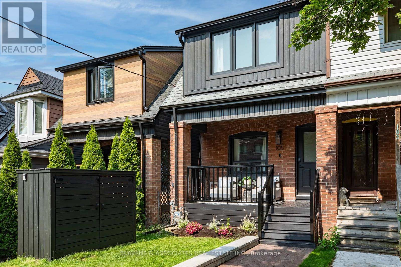 Toronto (woodbine-lumsden), ON M4C5J7,105 KING EDWARD AVENUE