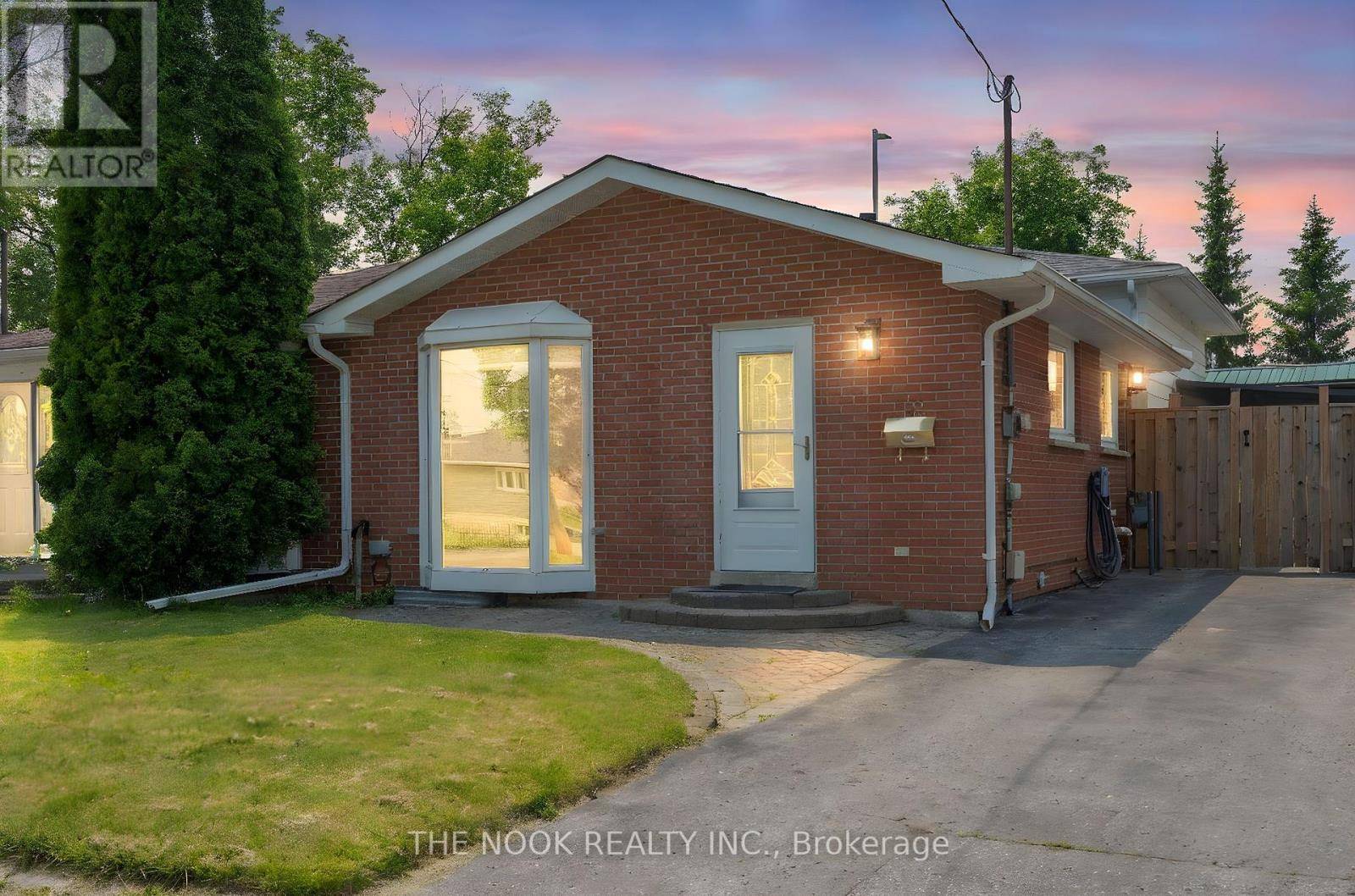 Oshawa (vanier), ON L1J5X2,68 VANCOUVER COURT