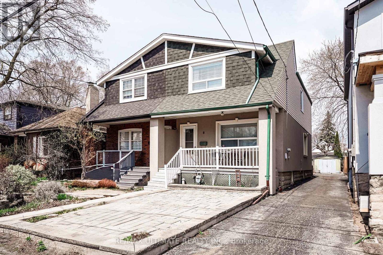 Toronto (woodbine-lumsden), ON M4C1Y5,8 DONCASTER AVENUE
