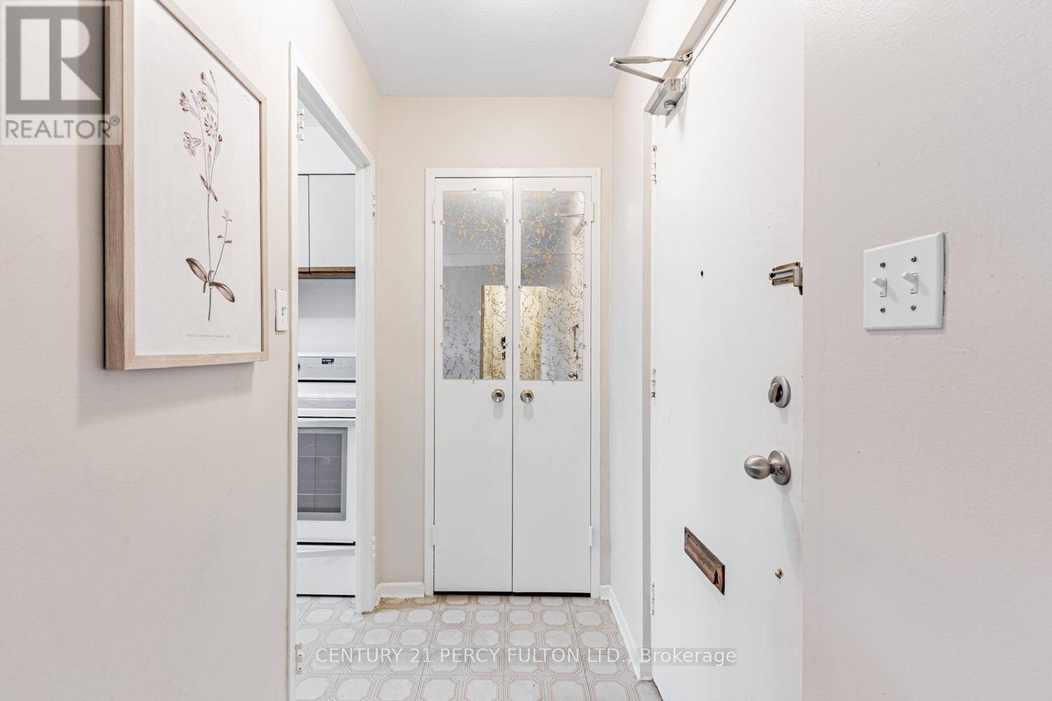 Toronto (scarborough Village), ON M1M1R1,3311 Kingston RD #312