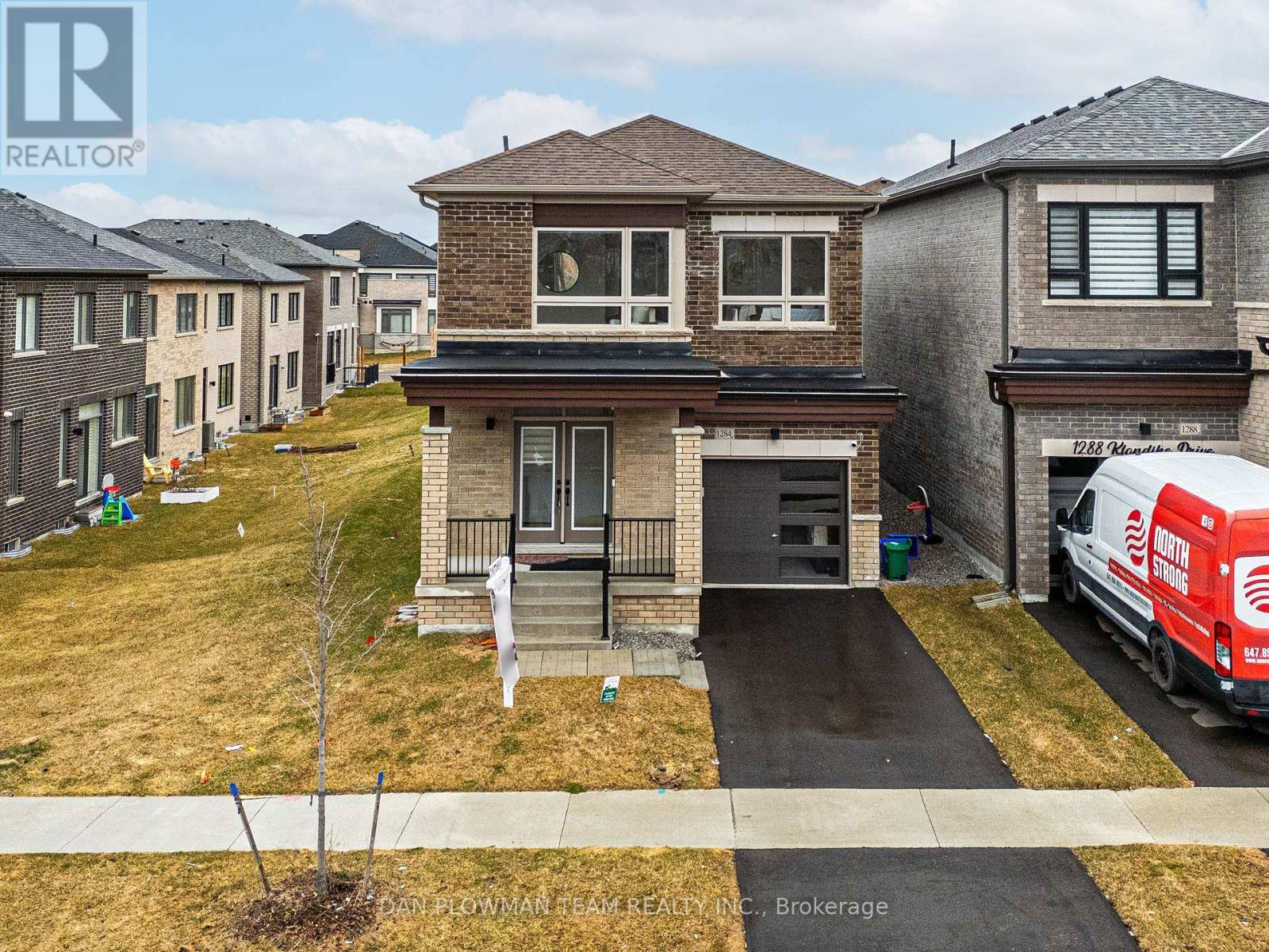 Oshawa (kedron), ON L1H8L7,1284 KLONDIKE DRIVE
