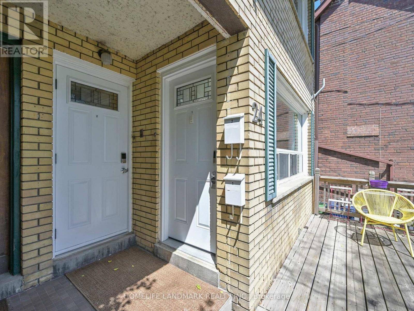 Toronto (the Beaches), ON M4L1B7,24 KEWBEACH AVENUE