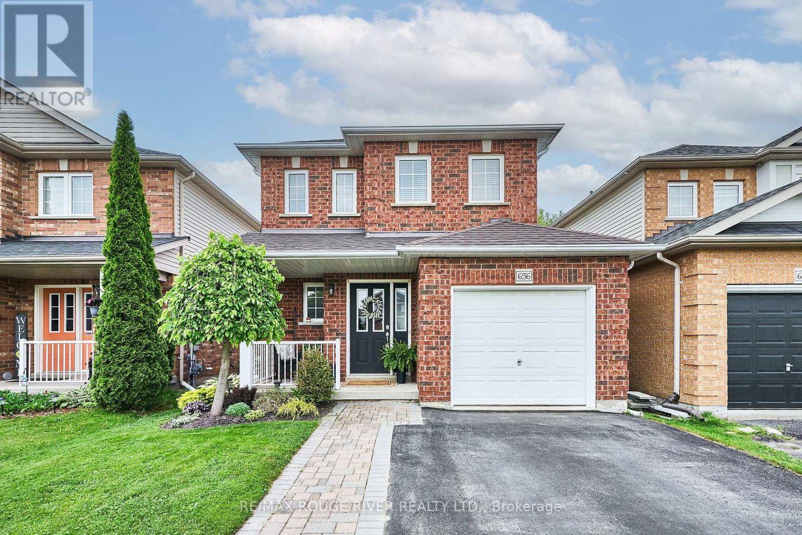 Oshawa (samac), ON L1K2T5,656 WOODMOUNT CRESCENT