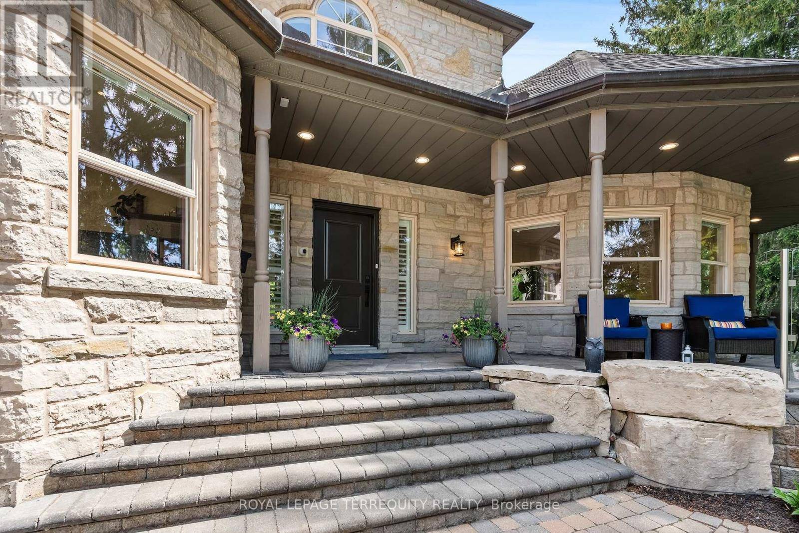 Pickering (rosebank), ON L1W2B8,507 ROUGEMOUNT DRIVE