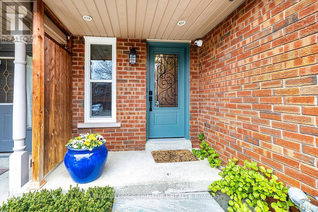 Whitby (williamsburg), ON L1R2C9,12 FULTON CRESCENT