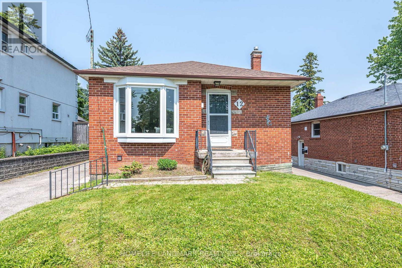 Toronto (wexford-maryvale), ON M1R4A3,12 BAYARD AVENUE